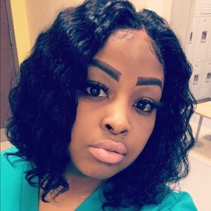 Meet your Posher, Destina